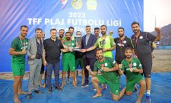 Alanya’nın ev sahipliği yaptığı plaj futbolunda şampiyonlar belli oldu