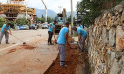 Alanya’da bozulan yollara anında müdahale