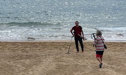 Alanya'da plaj define avcılarına kaldı