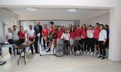 ALKÜ’den milli bisikletçilere tam destek