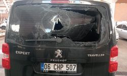 CHP Alanya Yönetim Kurulu üyelerinin bulunduğu araca saldırıldı 