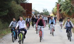 Mehmet Şarani Tavlı üniversite öğrencileriyle pedal çevirdi
