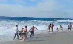 Alanya’da iki kişi boğulma tehlikesi geçirdi