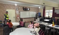 Alanya’da jandarmadan öğrencilere trafik semineri