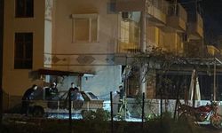 Evin önünde park halindeki otomobil alev alev yandı