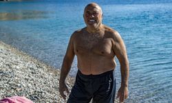 Onu görenler boğuldu sanıp, polisi arıyor