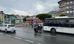 Alanya çevre yolunda otobüsle motosiklet çarpıştı 