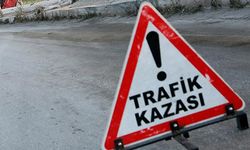 Alanya’da motosiklet yayaya çarptı: 2 yaralı