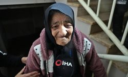 Depremde yıkılan evden sağ çıktı,Antalya'da kaldığı ev sular altında kaldı