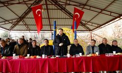 Gözüküçüklü’yü dinleyen Yücel: Yine birlikte başaracağız