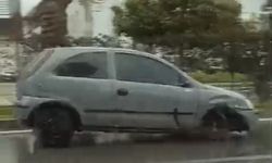 Alanya’da kayganlaşan yol kaza getirdi