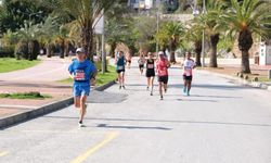 Alanya’da Atatürk Halk Koşusu ve Yarı Maratonu tamamlandı