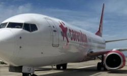 Gazipaşa- Alanya Havalimanı'na inen uçağın lastiği patladı
