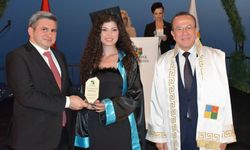 Alanya Üniversitesi'nde coşkulu mezuniyet töreni