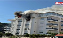 Antalya'da 6 katlı binada çıkan yangın söndürüldü