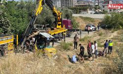 Alanya'da devrilen forkliftin altında can verdi