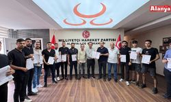 Ülkü Ocaklı gençler MHP’ye katıldı