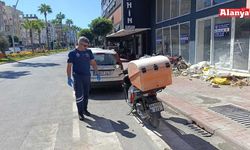 Yayalara yol veren otomobile arkadan çarpan motosikletli yaralandı