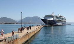 İngiliz turistler Alanya'ya kruvaziyerle geldi