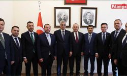 Tavlı ve Antalya milletvekillerinden Sağlık Bakanı Kemal Memişoğlu’na ziyaret