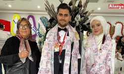 Alanya’da babaanne düğün hediyesinde sınır tanımadı