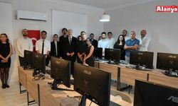 Alanya Üniversitesi’nde bilgisayar laboratuvarına Şebnem Köseoğlu’nun adı verildi