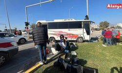 Midibüs ile otomobil çarpıştı: 4 yaralı