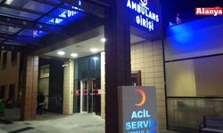 Alanya'da kamyonetin kasasından düşen adam ağır yaralandı