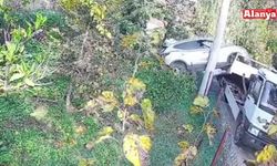 Geri viteste unutulan araç rampadan uçtu: 2 yaralı