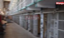 Alanya’da kalp krizi geçiren mahkum hayatını kaybetti