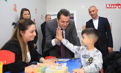 Kaymakam Öztürk’ten özel öğrencilere ziyaret