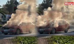 Alanya'da seyir halindeki otomobil yandı