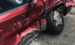 Alanya’da otomobil ile çarpışan motosiklet sürücüsü yaralandı