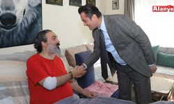 Kaymakam Öztürk haneleri ziyaret etti