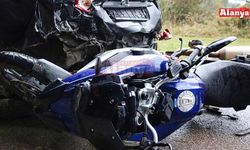 Alanya’da motosiklet ile otomobil çarpıştı; 1 yaralı