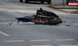 Alanya’da dikkatsiz sürücü motosikletten düştü