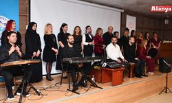 Sağlık çalışanlarından muhteşem konser