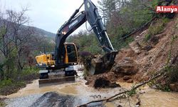 Alanya kırsalında kapanan yollar açılıyor