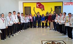 Milli Eğitim Müdürü Yılmaz, şampiyonları ağırladı