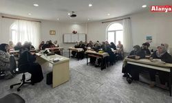 Alanya'da Kur'an kursu öğreticileri ve kursiyerleri mahremiyet bilincini konuştu
