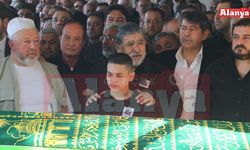 Alanya'yı yasa boğdu; Arıkan toprağa verildi