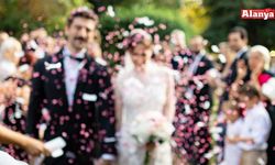Alanya'da evlenecek çiftlere 500 bin TL destek!