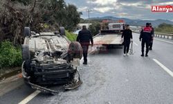 Alanya’da otomobil takla attı: 1 yaralı