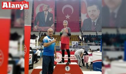 Başarılı minik boksör, Avrupa’da Türkiye’yi temsil edecek