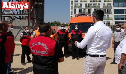 Kartal Belediyesi Sivil Savunma Ekipleri yangınla mücadeleye yardım için Manavgat’a hareket etti