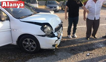 Türkeli’de iki otomobil çarpıştı: 2 yaralı