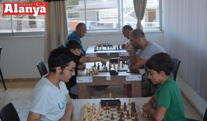 Ayvalık’ta satranç turnuvası