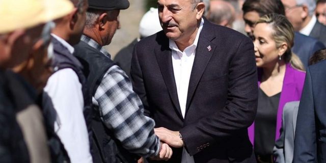 Bakan Çavuşoğlu Gündoğmuşlularla bayramlaştı
