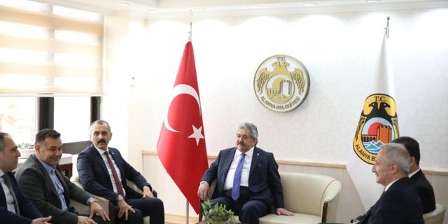 MHP Genel Başkan Yardımcısı Feti Yıldız’dan Başkan Yücel’e övgü