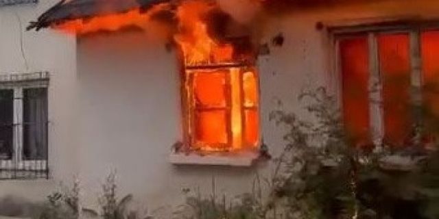Müstakil evde çıkan yangın paniğe neden oldu!